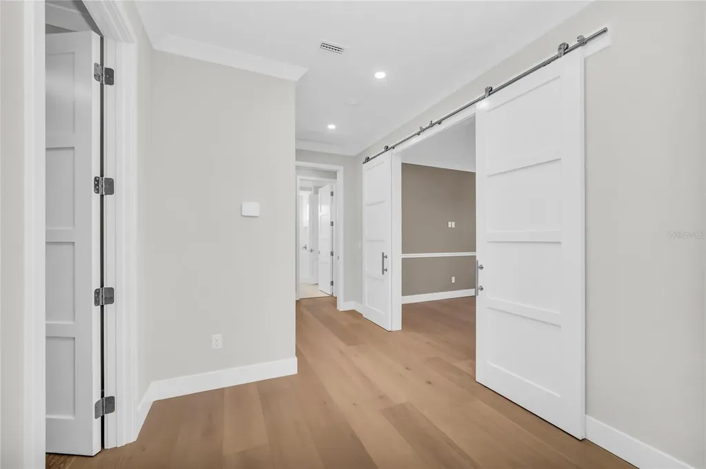 1516 S Orange Avenue Sarasota FL 34239