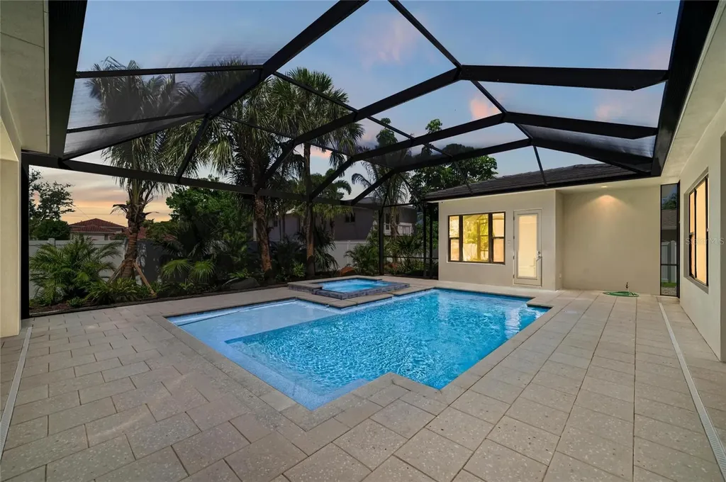 1516 S Orange Avenue Sarasota FL 34239
