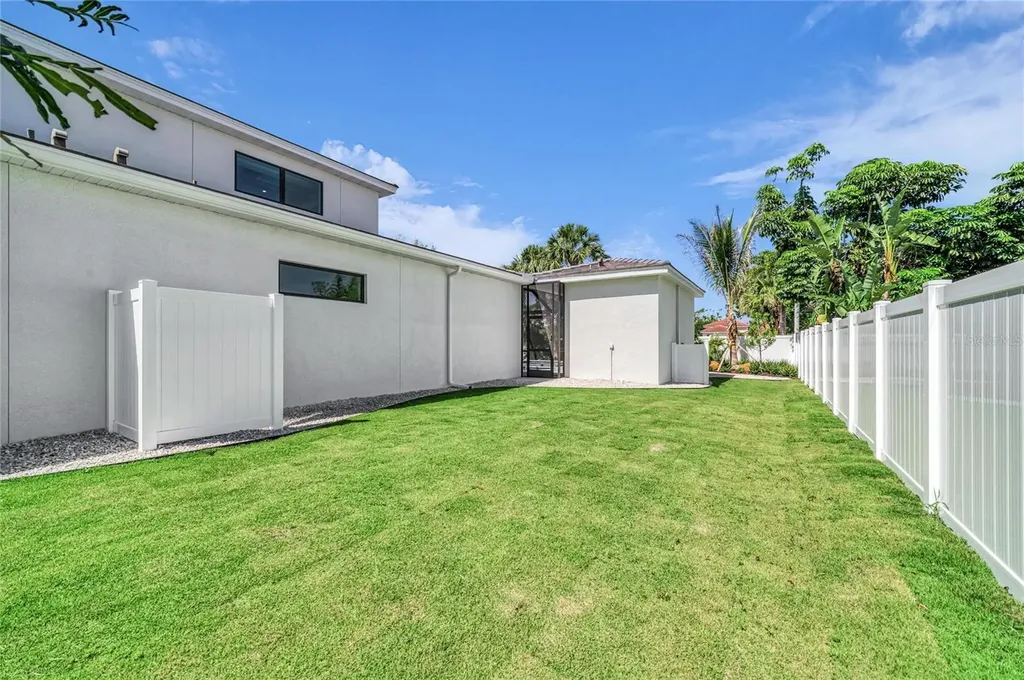 1516 S Orange Avenue Sarasota FL 34239