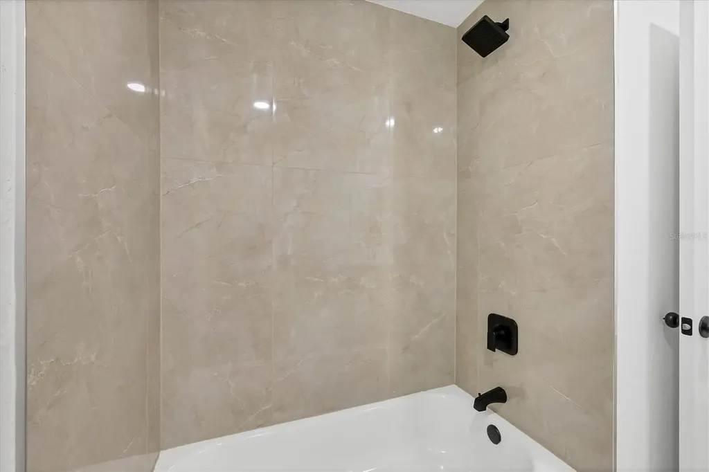 2711 Kilgore Place Sarasota FL 34235