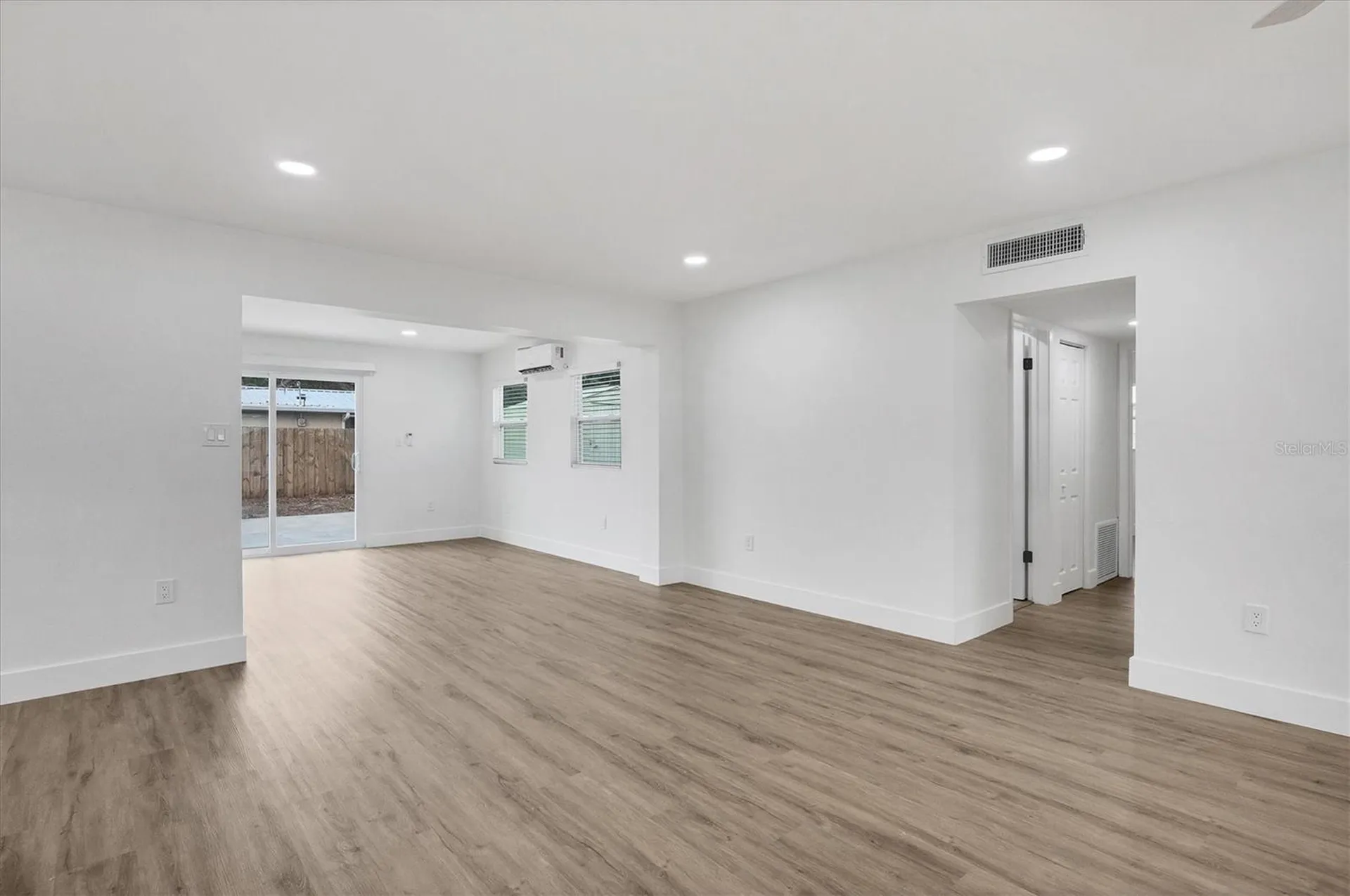 2711 Kilgore Place Sarasota FL 34235