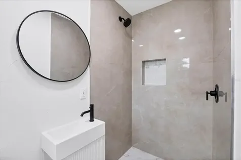 2711 Kilgore Place Sarasota FL 34235
