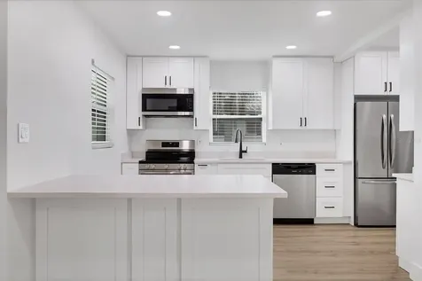 2711 Kilgore Place Sarasota FL 34235