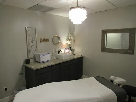 595 W Granada Boulevard Ormond Beach FL 32174