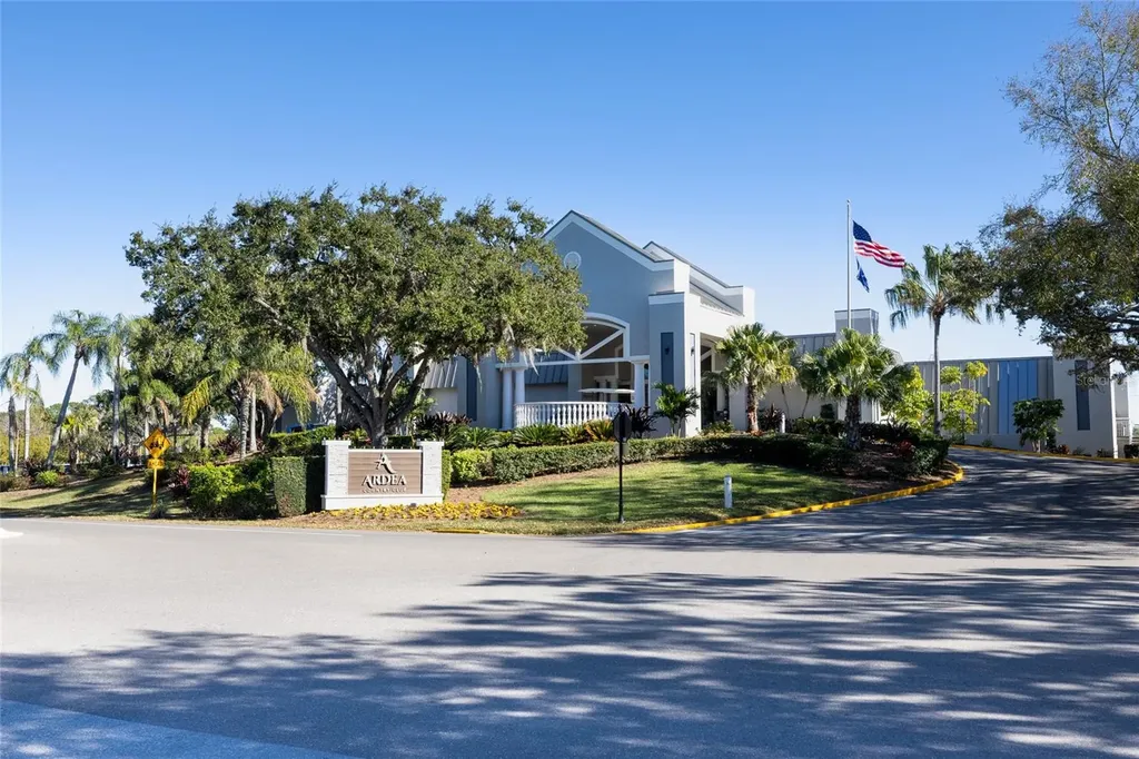 405 Woods Landing Trail Oldsmar FL 34677
