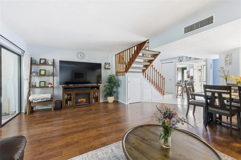 405 Woods Landing Trail Oldsmar FL 34677