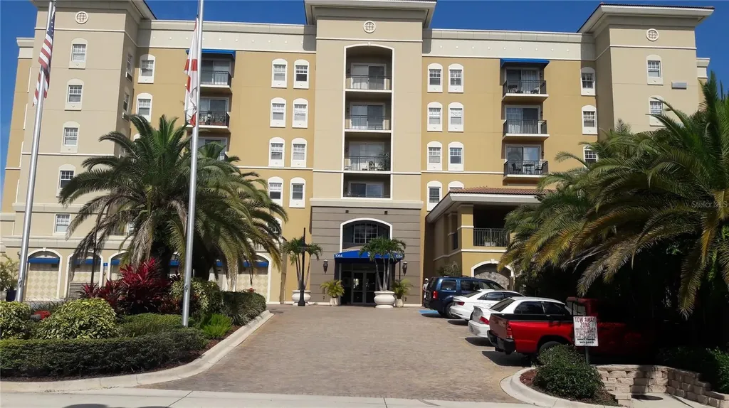 1064 N Tamiami Trail Sarasota FL 34236