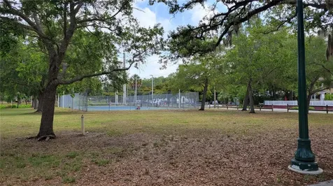 1064 N Tamiami Trail Sarasota FL 34236