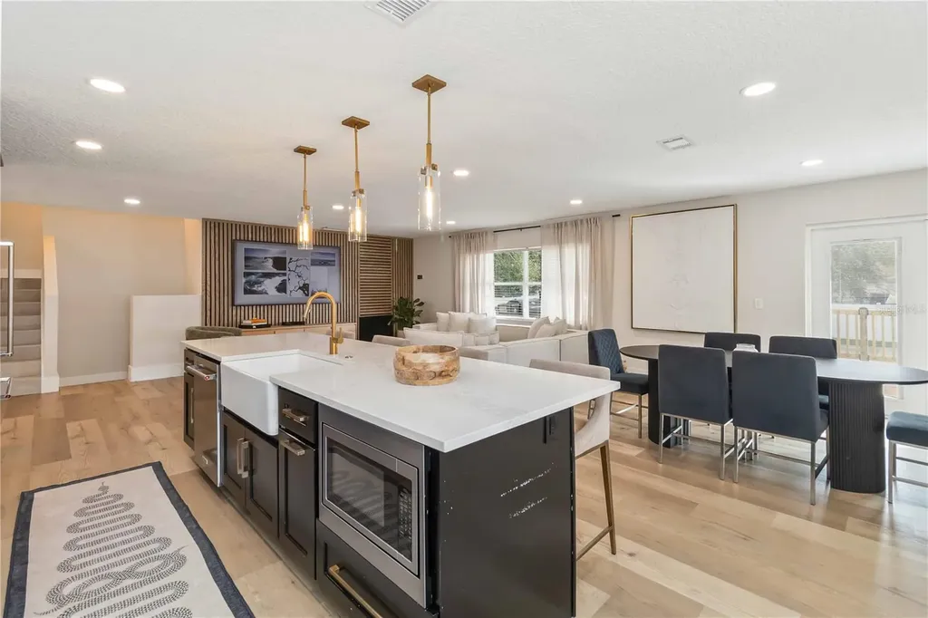 8124 Laurel Tree Drive Orlando FL 32819