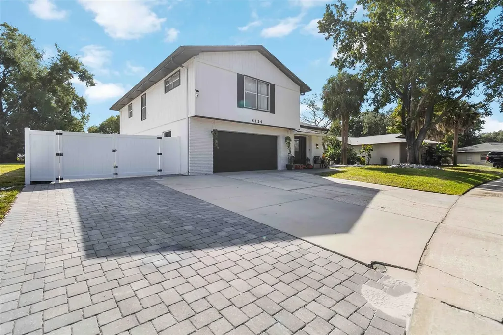8124 Laurel Tree Drive Orlando FL 32819