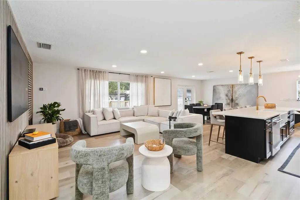 8124 Laurel Tree Drive Orlando FL 32819