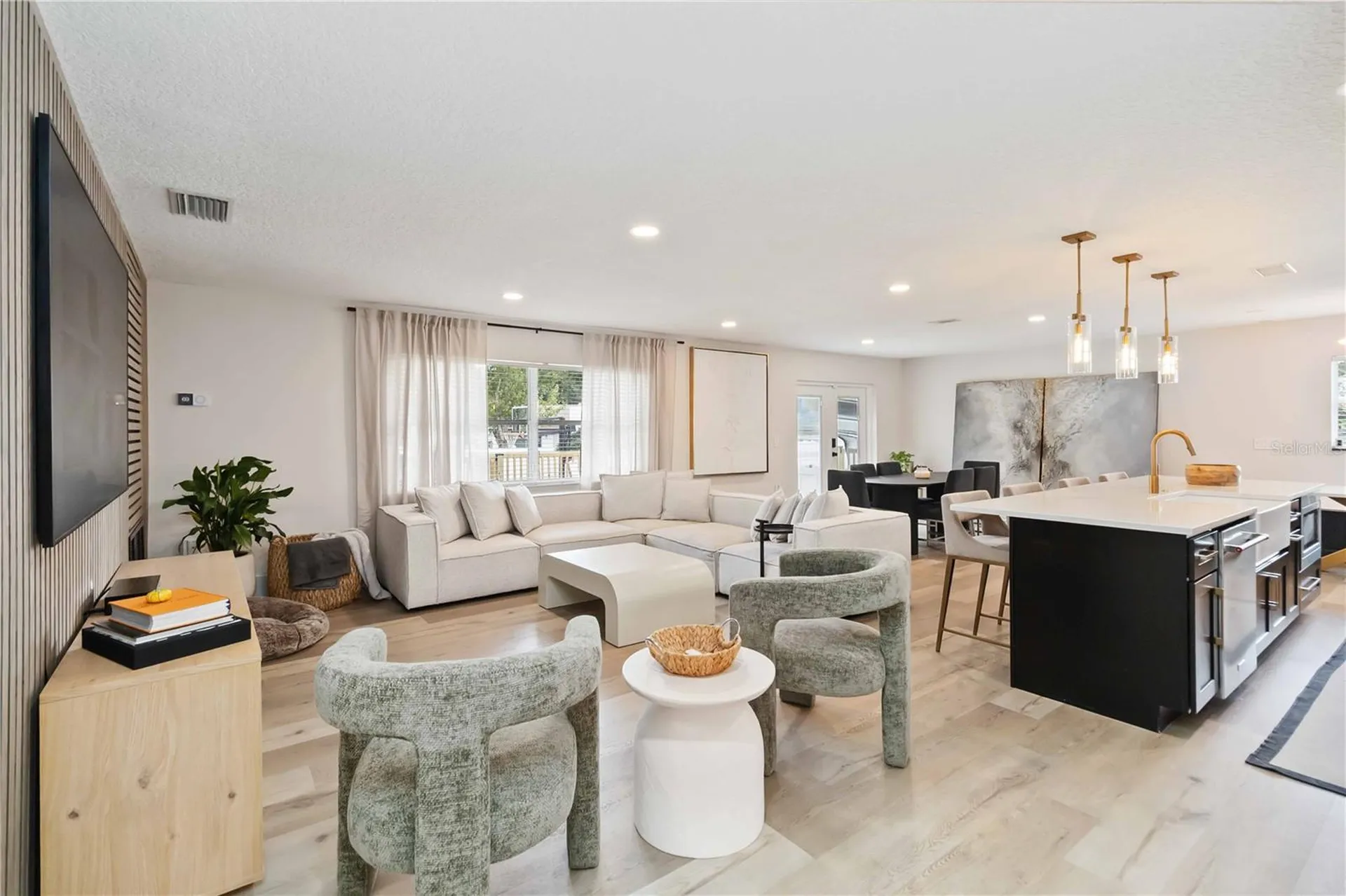 8124 Laurel Tree Drive Orlando FL 32819