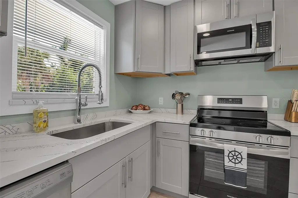 713 Saint Judes Drive S Longboat Key FL 34228