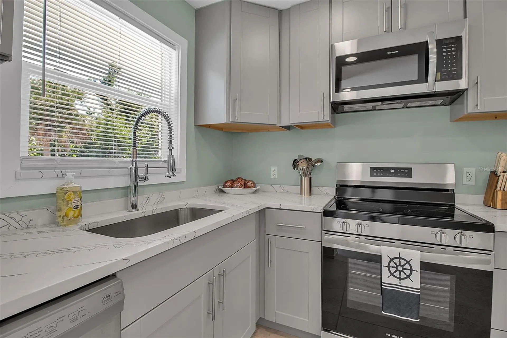 713 Saint Judes Drive S Longboat Key FL 34228