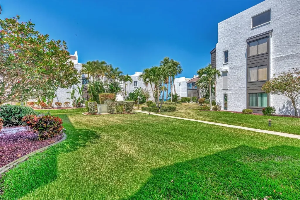 2950 N Beach Road Englewood FL 34223