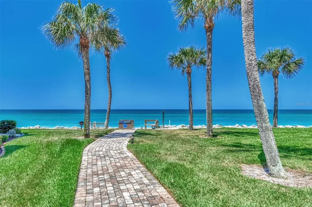 2950 N Beach Road Englewood FL 34223