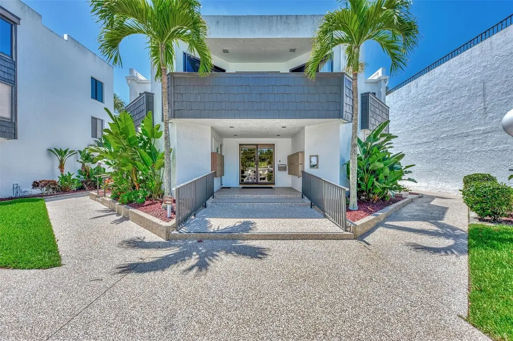 2950 N Beach Road Englewood FL 34223