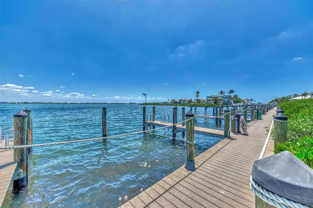 2950 N Beach Road Englewood FL 34223