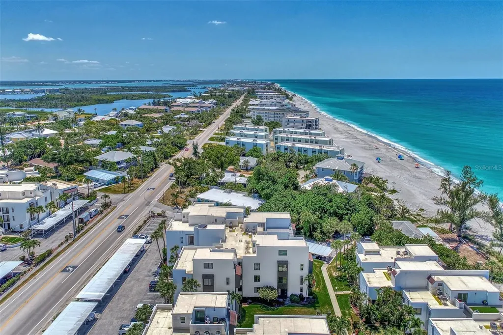 2950 N Beach Road Englewood FL 34223