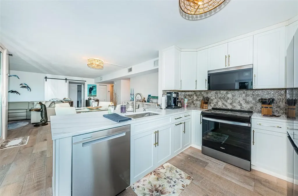 5633 Puerta Del Sol Boulevard S St Petersburg FL 33715