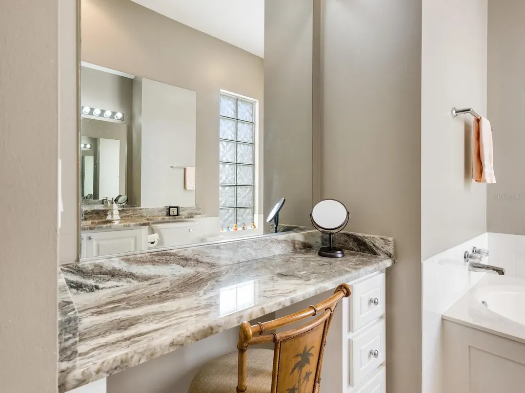 7675 Uliva Way Sarasota FL 34238