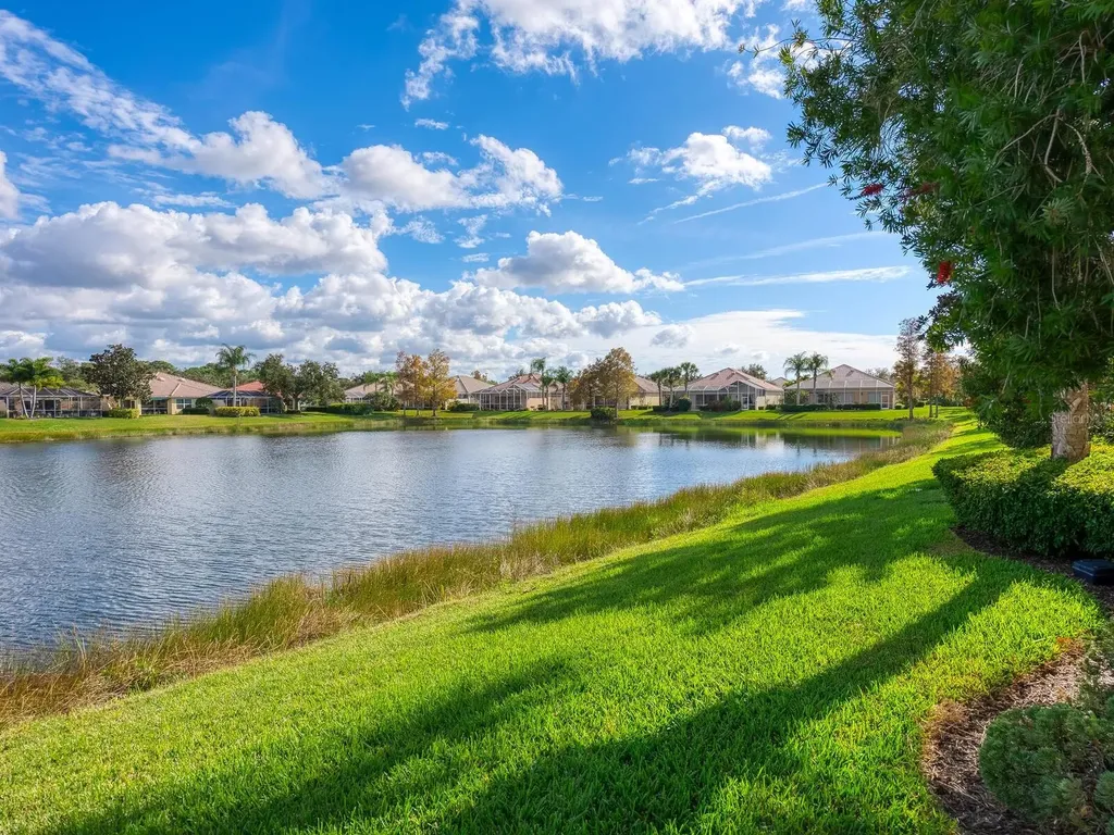 7675 Uliva Way Sarasota FL 34238