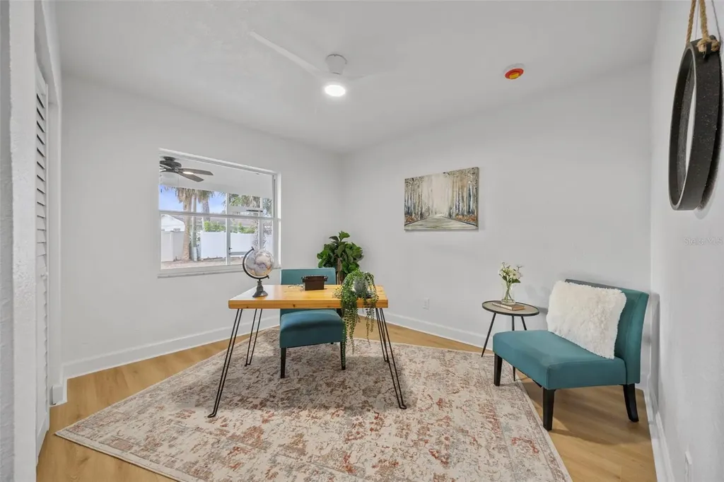 4311 Narvarez Way S St Petersburg FL 33712