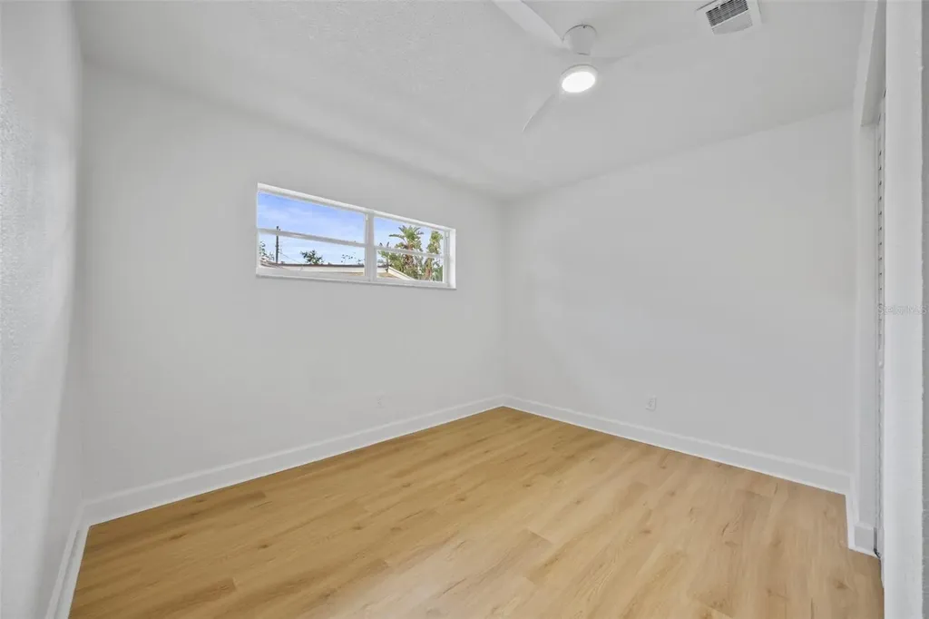 4311 Narvarez Way S St Petersburg FL 33712
