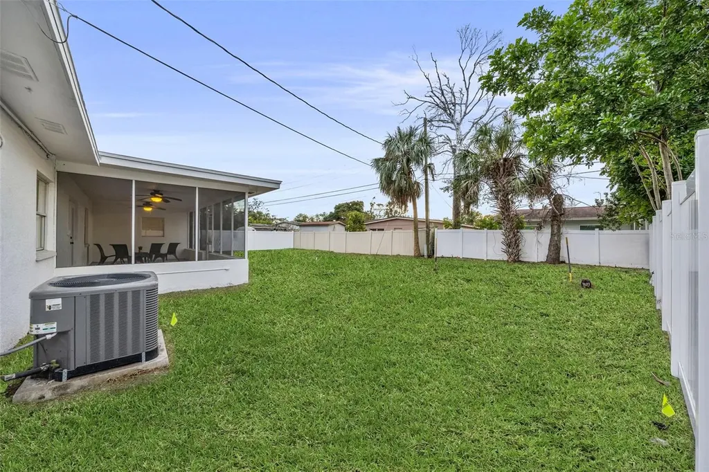 4311 Narvarez Way S St Petersburg FL 33712