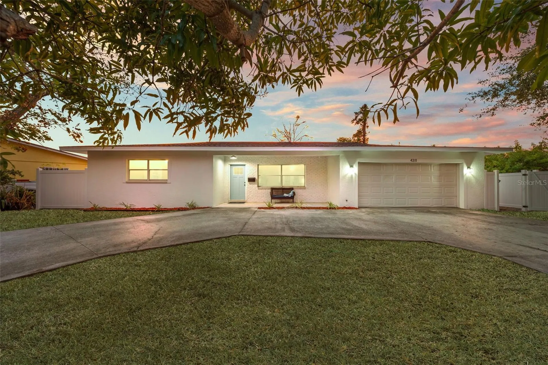 4311 Narvarez Way S St Petersburg FL 33712