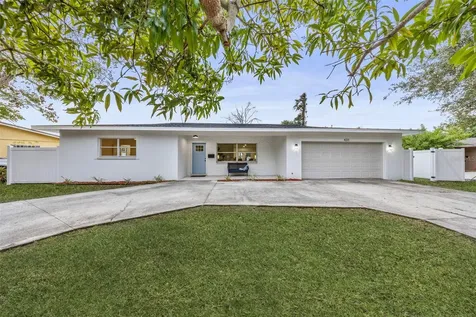4311 Narvarez Way S St Petersburg FL 33712
