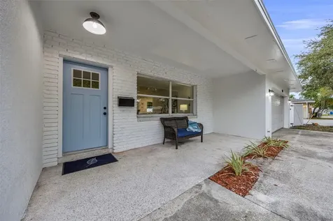 4311 Narvarez Way S St Petersburg FL 33712