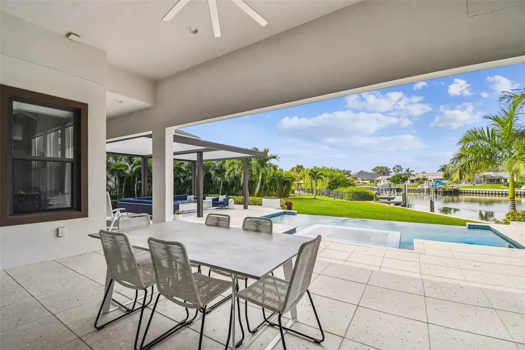 4054 Rocky Shores Drive Tampa FL 33634
