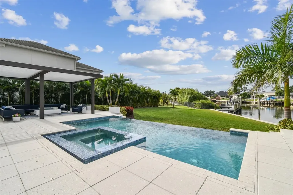 4054 Rocky Shores Drive Tampa FL 33634