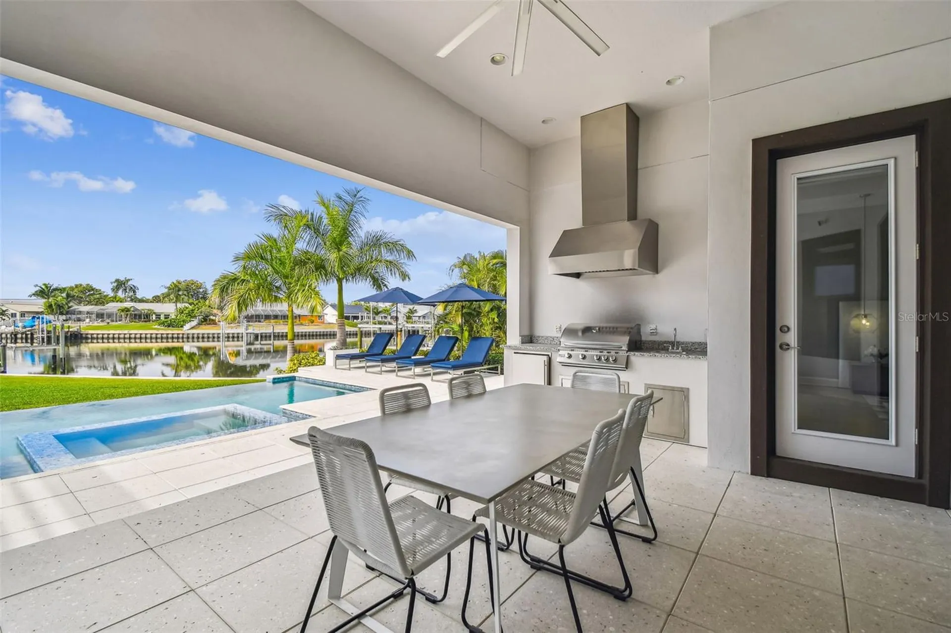 4054 Rocky Shores Drive Tampa FL 33634