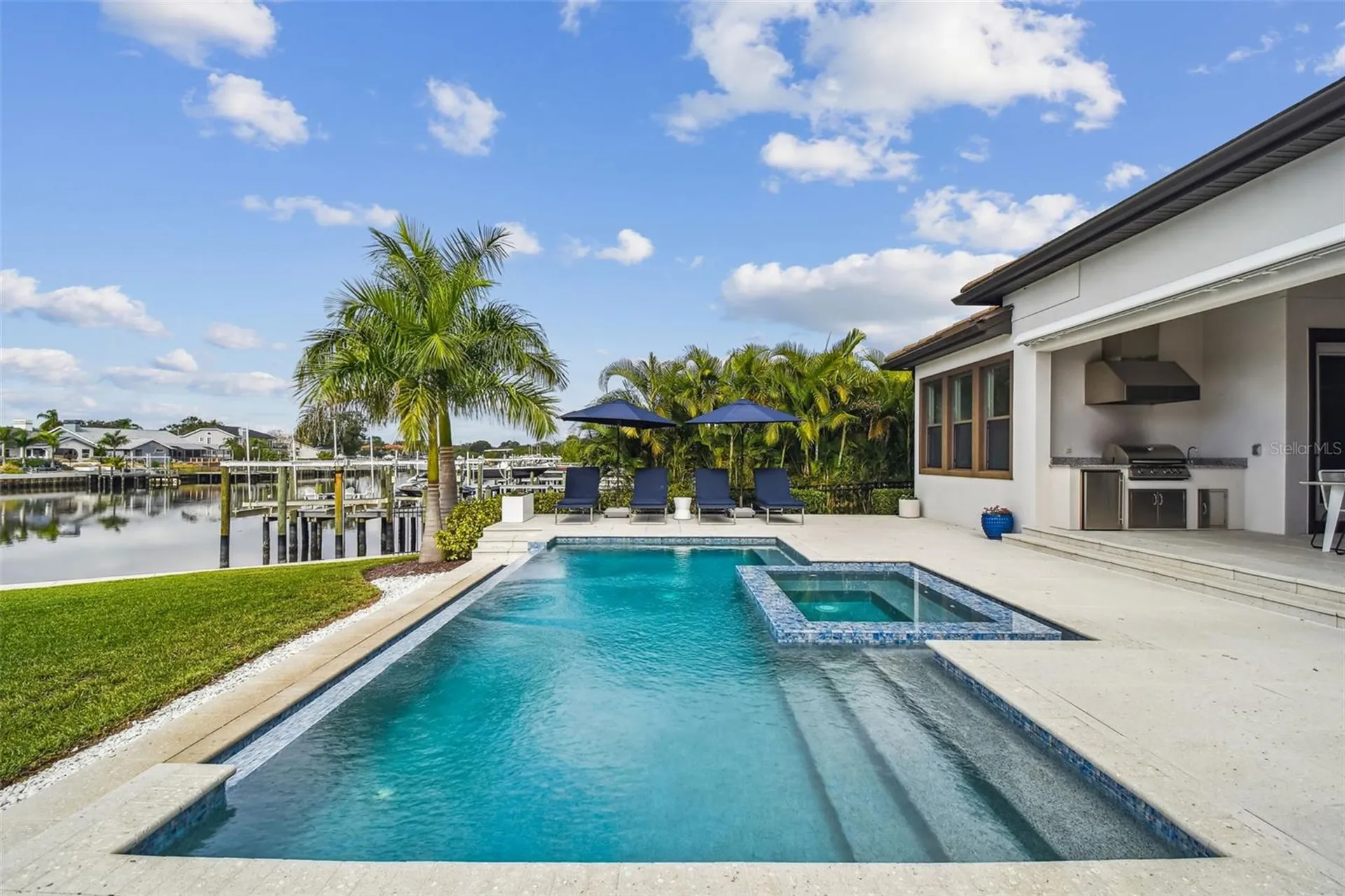 4054 Rocky Shores Drive Tampa FL 33634