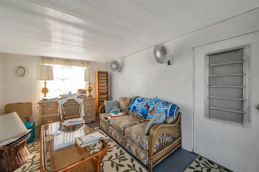 6580 Seminole Boulevard Seminole FL 33772