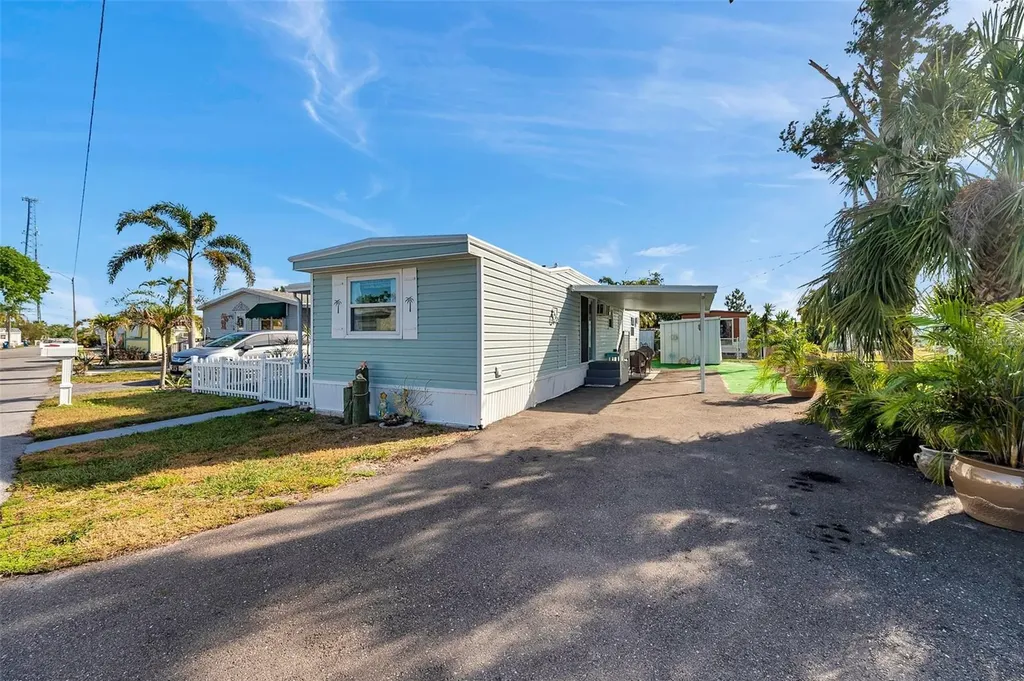 6580 Seminole Boulevard Seminole FL 33772