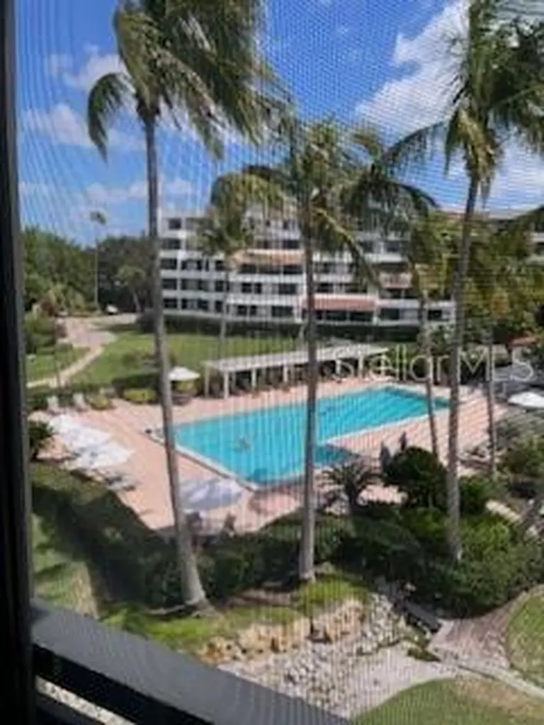1425 Gulf Of Mexico Drive Longboat Key FL 34228