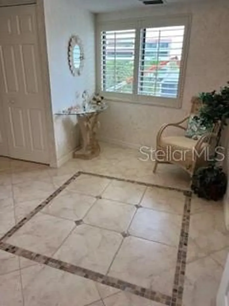 1425 Gulf Of Mexico Drive Longboat Key FL 34228