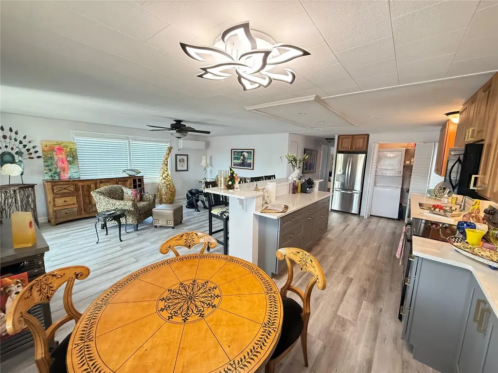 622 Mount Oak Avenue NE St Petersburg FL 33702