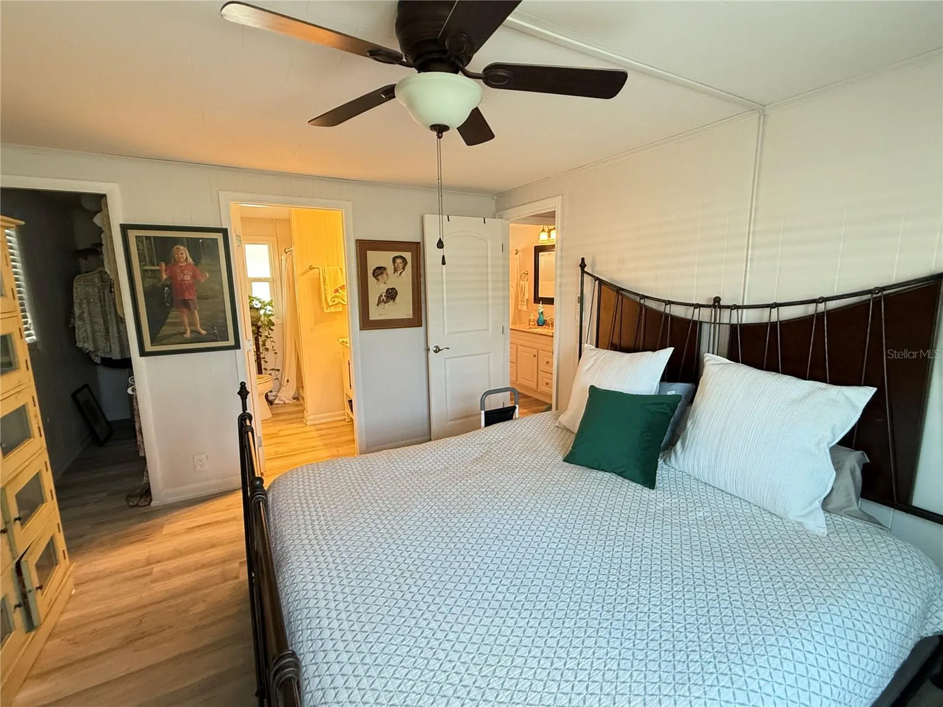 622 Mount Oak Avenue NE St Petersburg FL 33702