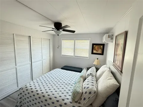 622 Mount Oak Avenue NE St Petersburg FL 33702