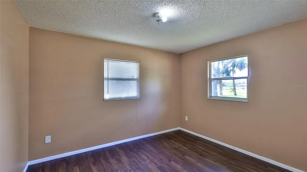 1802 N Fern Palm Drive Edgewater FL 32132