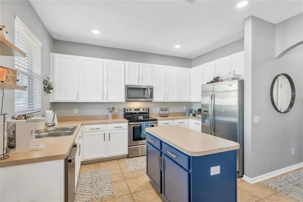 18345 Fish Loop Land O Lakes FL 34638
