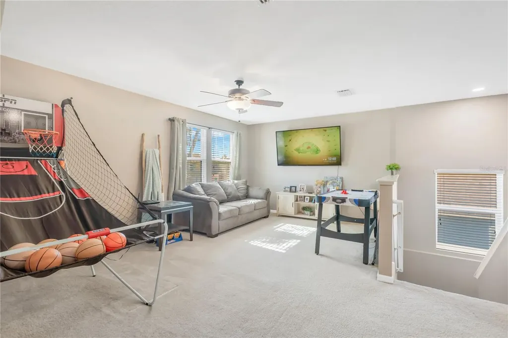18345 Fish Loop Land O Lakes FL 34638