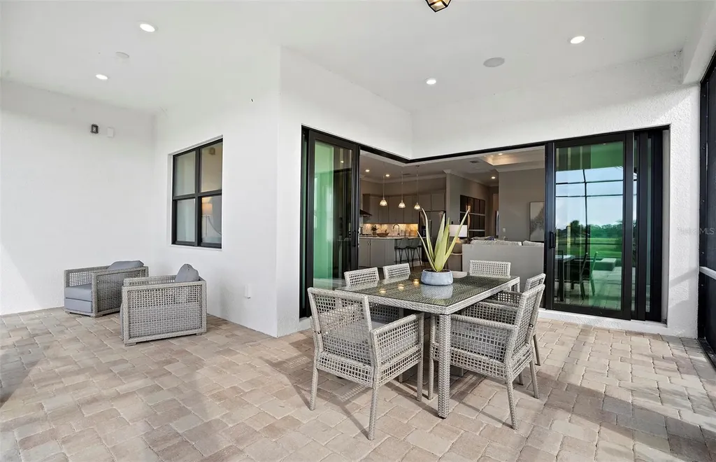 7452 Summer Court Sarasota FL 34231
