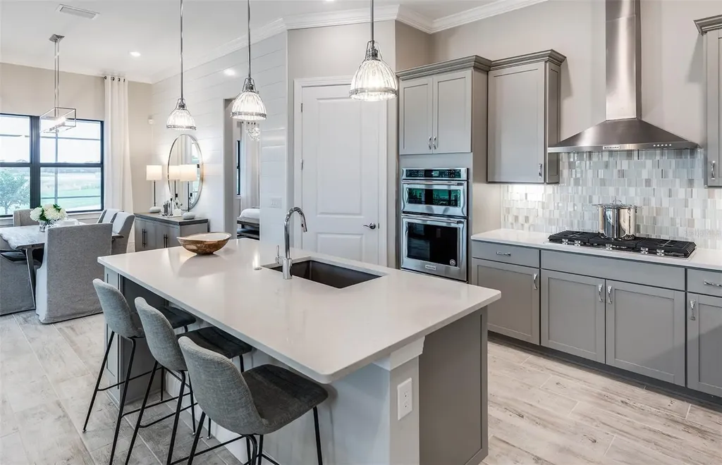 7452 Summer Court Sarasota FL 34231
