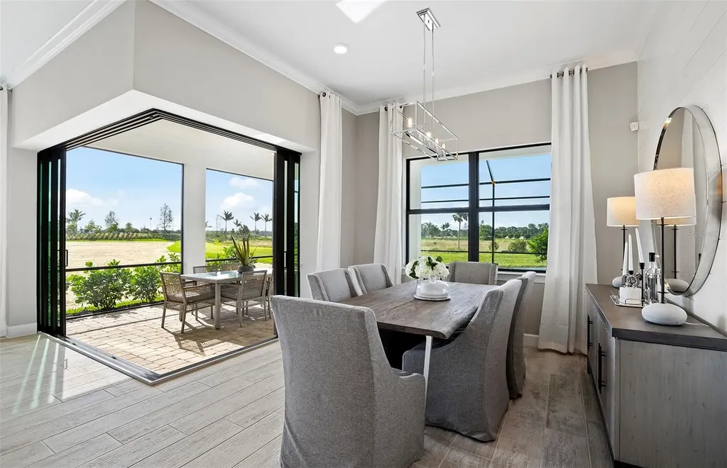 7452 Summer Court Sarasota FL 34231