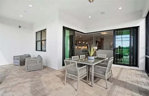 7452 Summer Court Sarasota FL 34231
